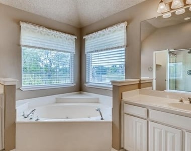 5930 River Bend Drive - Photo Thumbnail 22