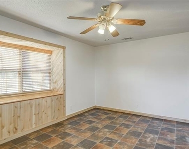 1204 King Drive - Photo Thumbnail 17