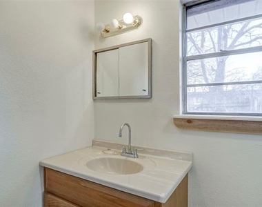 1204 King Drive - Photo Thumbnail 19