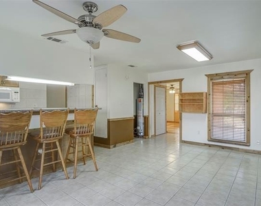 1204 King Drive - Photo Thumbnail 9