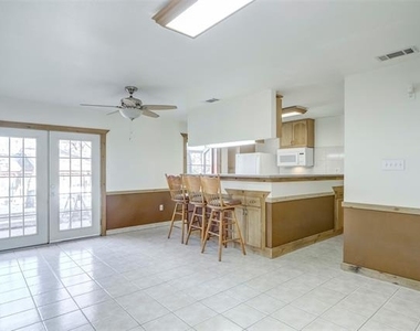 1204 King Drive - Photo Thumbnail 6
