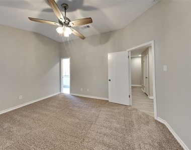 5900 Stone Meadow Lane - Photo Thumbnail 7