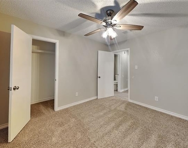 5900 Stone Meadow Lane - Photo Thumbnail 13