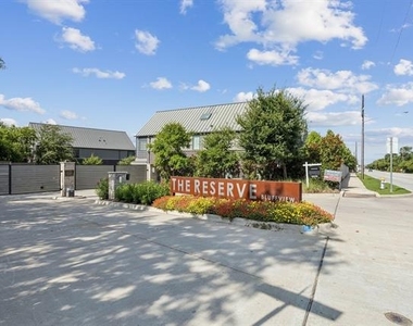 3959 Bowie Lane - Photo Thumbnail 2