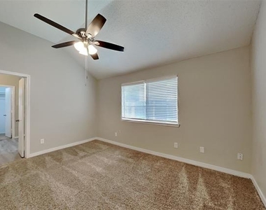 222 Mahogany Drive - Photo Thumbnail 5