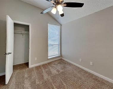222 Mahogany Drive - Photo Thumbnail 12