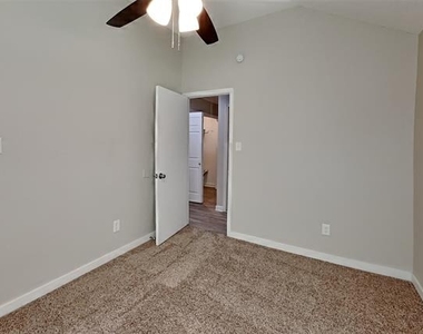 222 Mahogany Drive - Photo Thumbnail 9