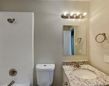 222 Mahogany Drive - Photo Thumbnail 14