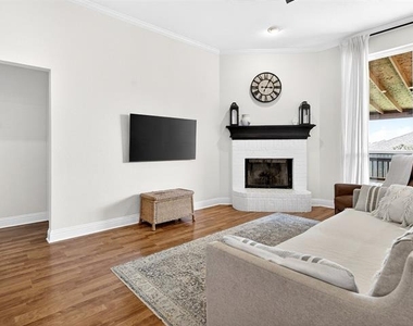 4820 Eagle Trace Drive - Photo Thumbnail 8