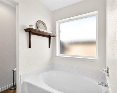 4820 Eagle Trace Drive - Photo Thumbnail 22