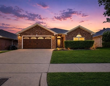 4820 Eagle Trace Drive - Photo Thumbnail 1