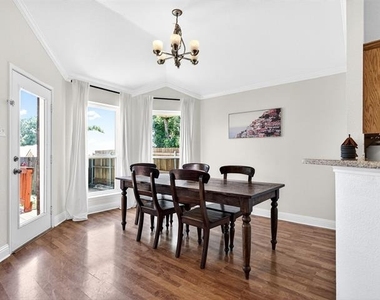 4820 Eagle Trace Drive - Photo Thumbnail 16