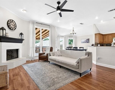 4820 Eagle Trace Drive - Photo Thumbnail 3