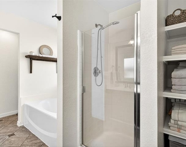 4820 Eagle Trace Drive - Photo Thumbnail 23