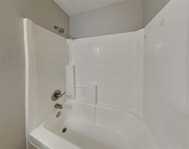 5611 Northstar Lane - Photo Thumbnail 17