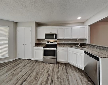 5611 Northstar Lane - Photo Thumbnail 4