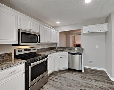 5611 Northstar Lane - Photo Thumbnail 3
