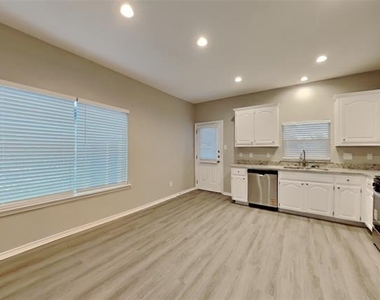 1225 Goodland Terrace - Photo Thumbnail 4