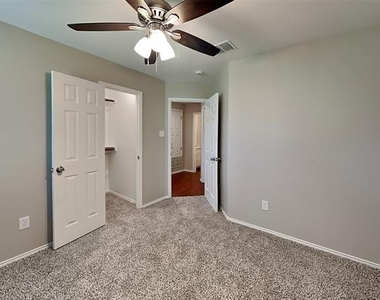12141 Thicket Bend Drive - Photo Thumbnail 10