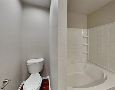 12141 Thicket Bend Drive - Photo Thumbnail 8