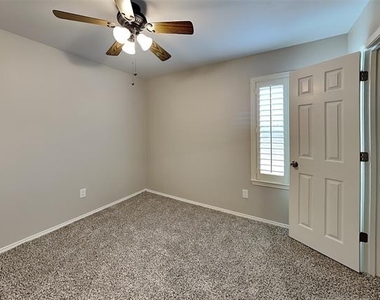 12141 Thicket Bend Drive - Photo Thumbnail 12