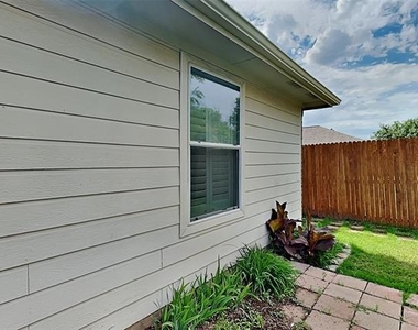 12141 Thicket Bend Drive - Photo Thumbnail 18
