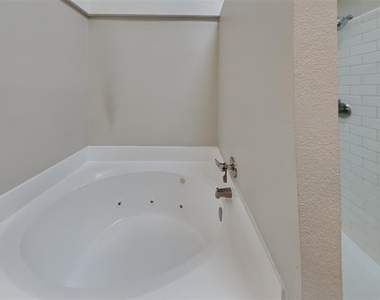 7864 Maiden Lane - Photo Thumbnail 7
