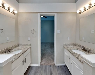7864 Maiden Lane - Photo Thumbnail 8