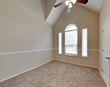 7864 Maiden Lane - Photo Thumbnail 13