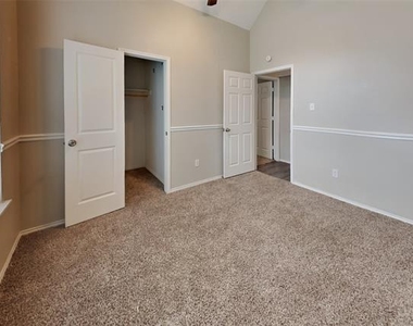 7864 Maiden Lane - Photo Thumbnail 11