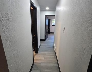 715 N Deerfield Circle - Photo Thumbnail 17