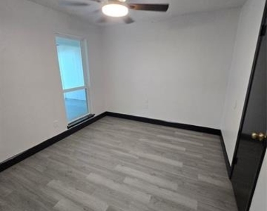 715 N Deerfield Circle - Photo Thumbnail 28