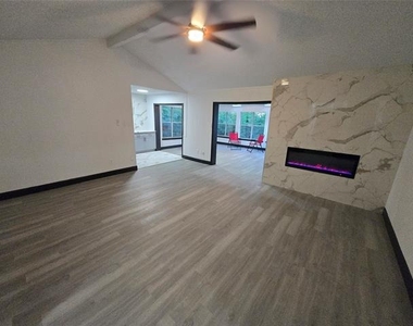 715 N Deerfield Circle - Photo Thumbnail 19