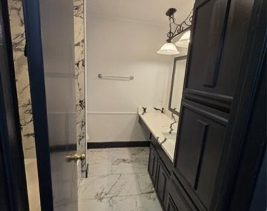 715 N Deerfield Circle - Photo Thumbnail 18