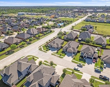 7581 Sevie Lane - Photo Thumbnail 36