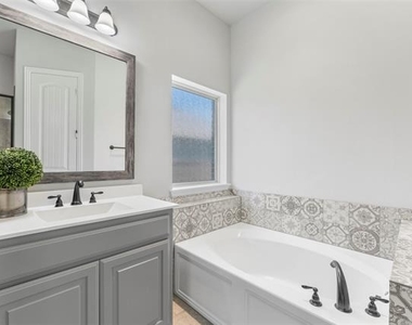 7581 Sevie Lane - Photo Thumbnail 21