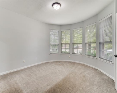 16420 White Rock Boulevard - Photo Thumbnail 5