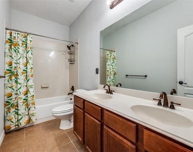 16420 White Rock Boulevard - Photo Thumbnail 19