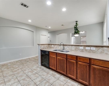 16420 White Rock Boulevard - Photo Thumbnail 8
