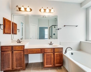 16420 White Rock Boulevard - Photo Thumbnail 15
