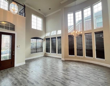 12637 Waltham Drive - Photo Thumbnail 1