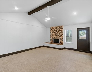 720 Huntwich Drive - Photo Thumbnail 6