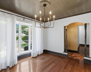 720 Huntwich Drive - Photo Thumbnail 4