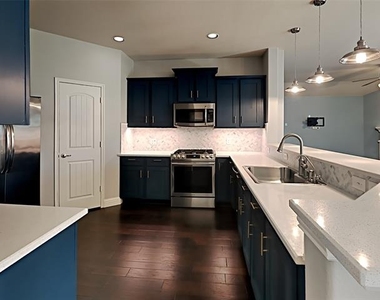1103 Bexar Avenue - Photo Thumbnail 1