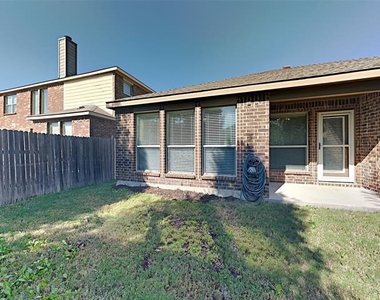 1103 Bexar Avenue - Photo Thumbnail 14