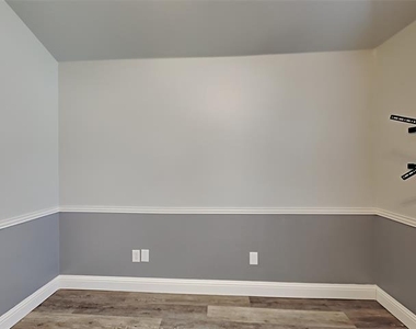 1103 Bexar Avenue - Photo Thumbnail 13