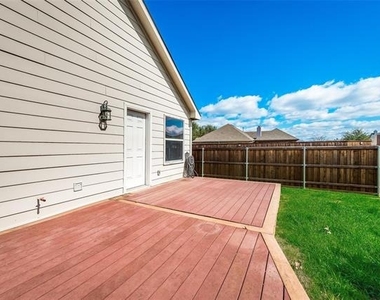 1528 Silver Spur Drive - Photo Thumbnail 17