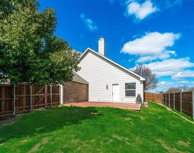 1528 Silver Spur Drive - Photo Thumbnail 16