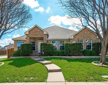 1528 Silver Spur Drive - Photo Thumbnail 1