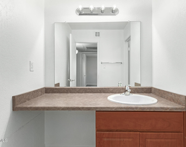 5995 N 78th Street - Photo Thumbnail 17